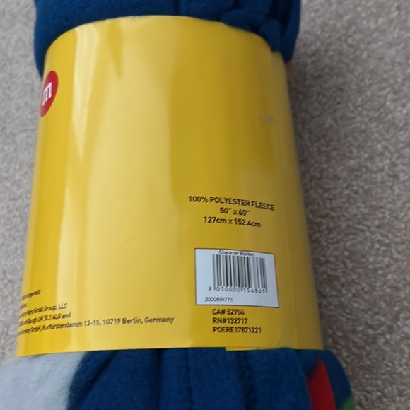 M&M official licensed merch character fleece blanket - Picture 2 of 2
